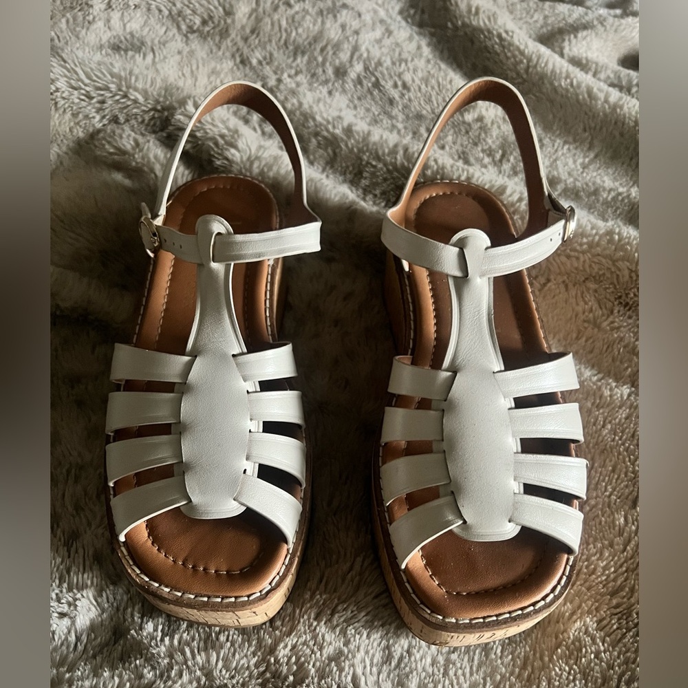 Kate Spade Platforms - Picture 4 of 16